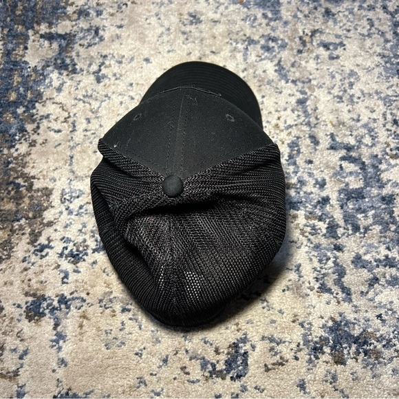 Columbia Black Flexfit Hat - Picture 6 of 11